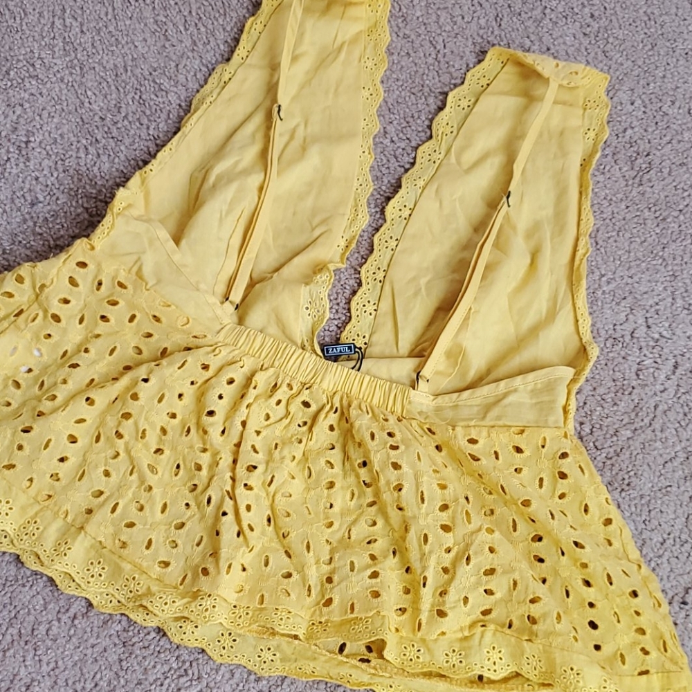 NWT Eyelet Plunging Tank Top - Picture 6 of 6